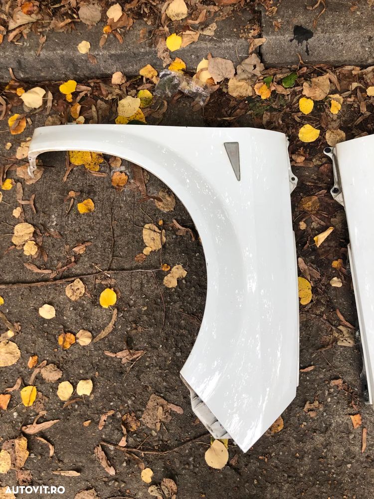 Aripa stanga/Aripa dreapta fata Renault Scenic 2005 alb - 2