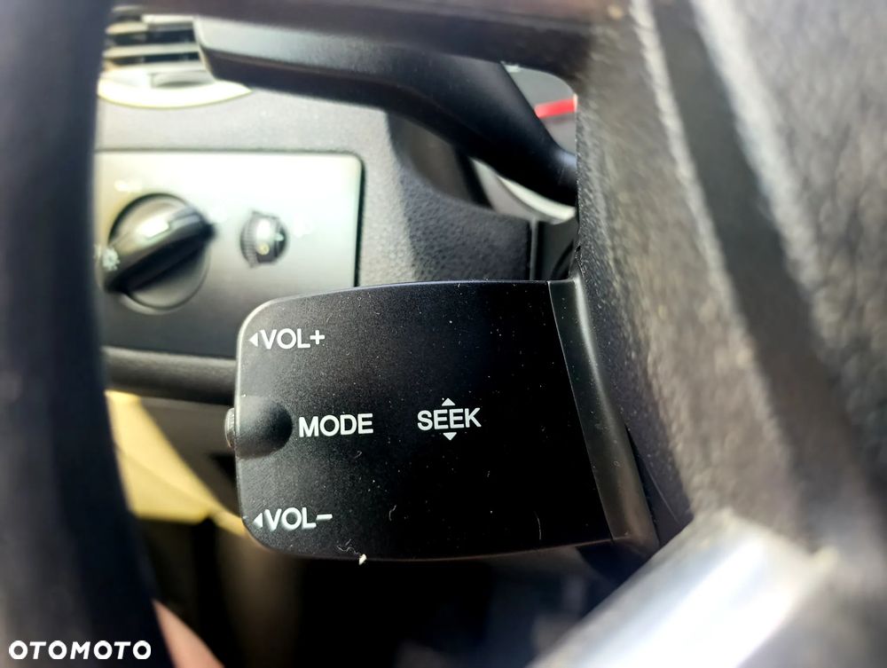 Ford Focus 1.4 16V Fun - 20