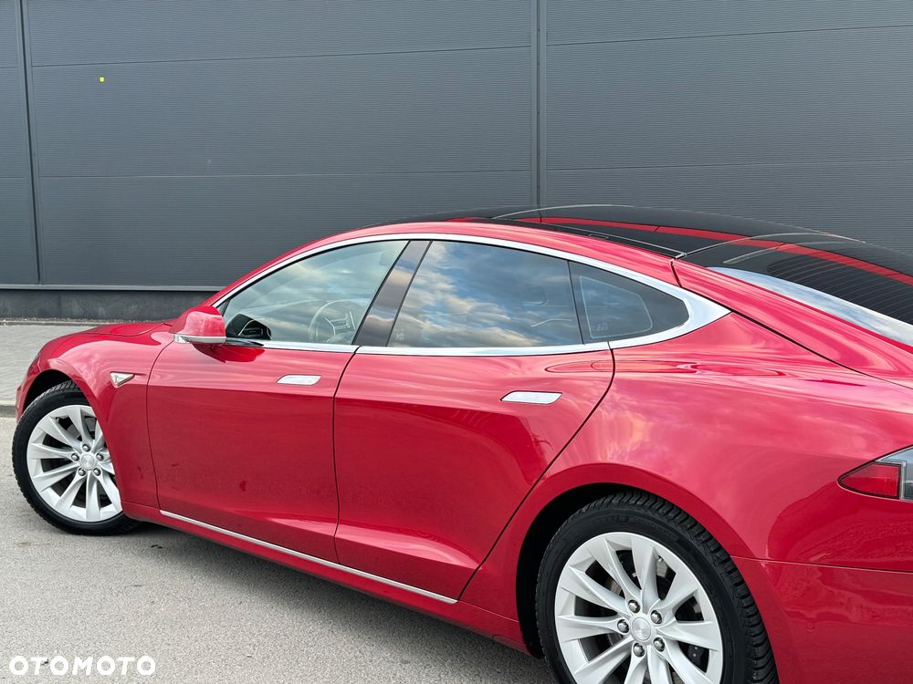 Tesla Model S - 14