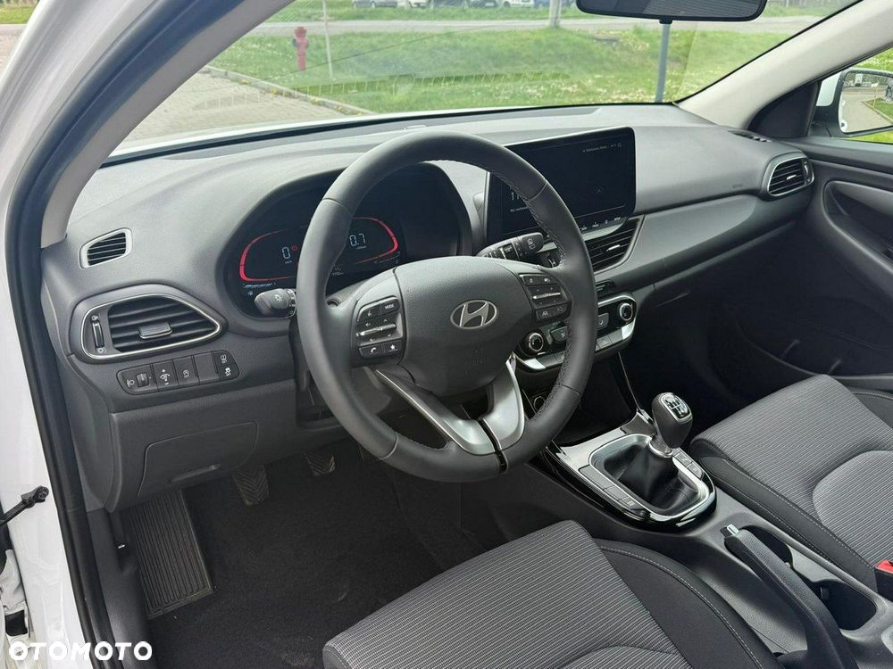 Hyundai i30 1.5 T-GDI 48V Smart - 12