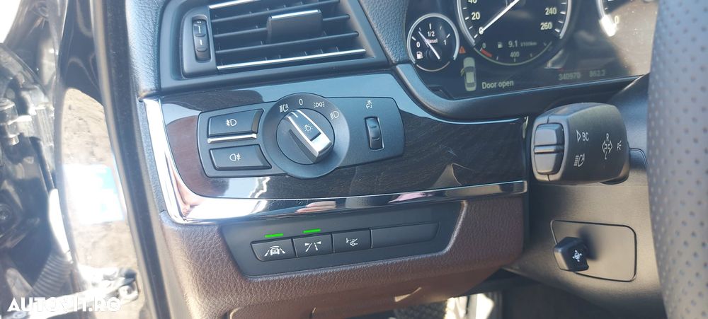 BMW Seria 5 530d xDrive AT - 11