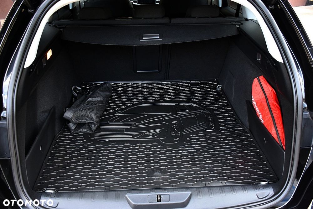 Peugeot 308 BlueHDi 130 EAT8 Stop & Start Allure - 29