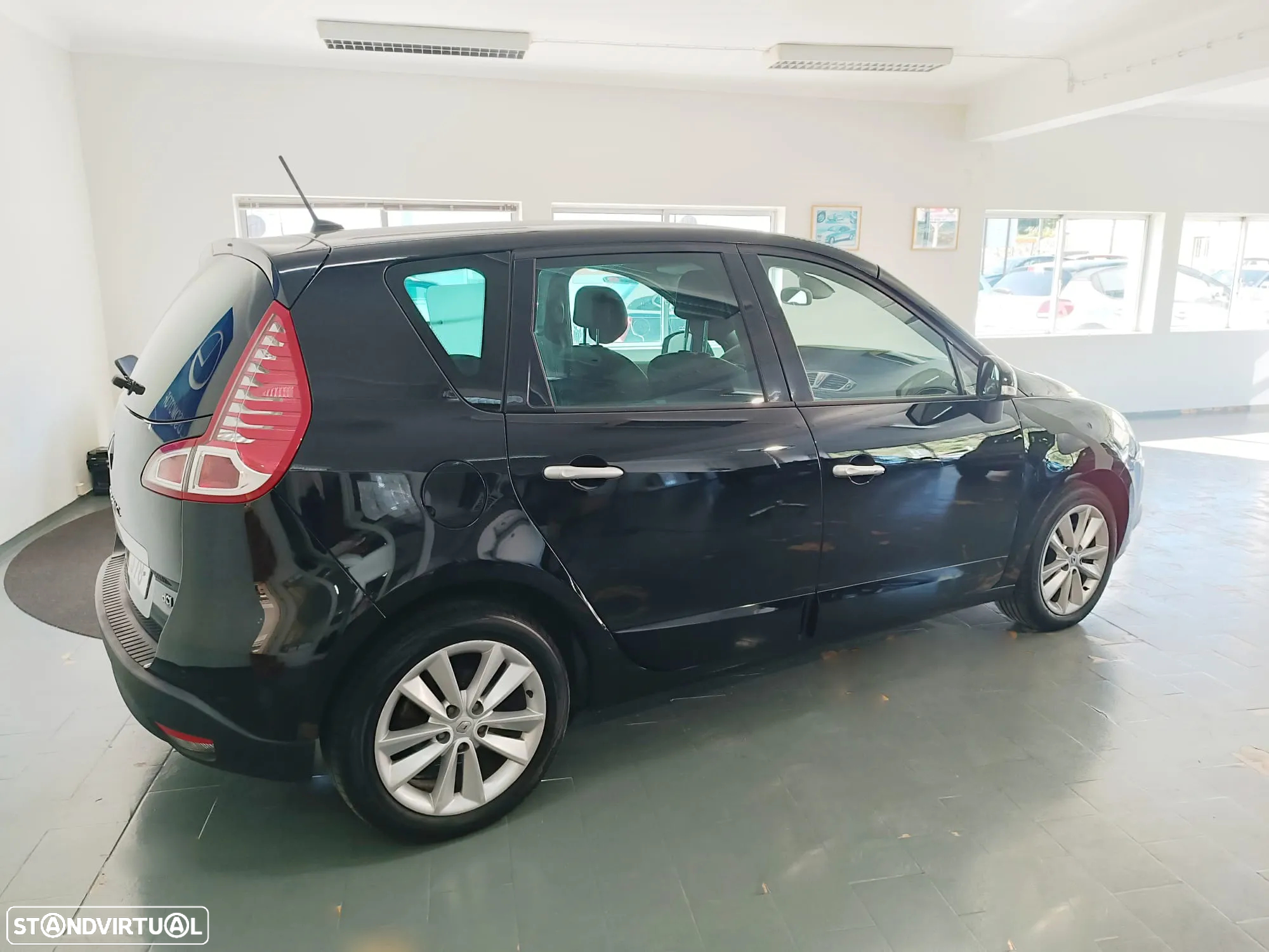 Renault Scénic 1.5 dCi Dynamique S - 6