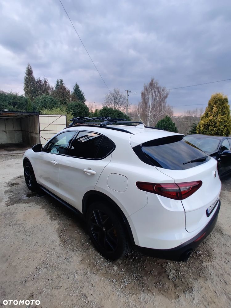 Alfa Romeo Stelvio - 5