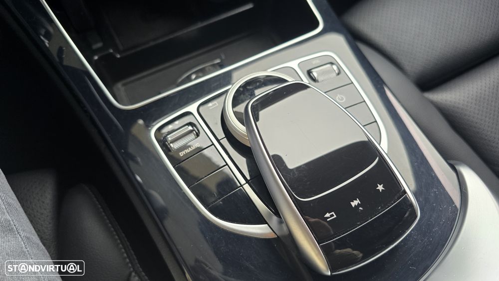 Mercedes-Benz C 300 BlueTEC Hybrid AMG Line - 30