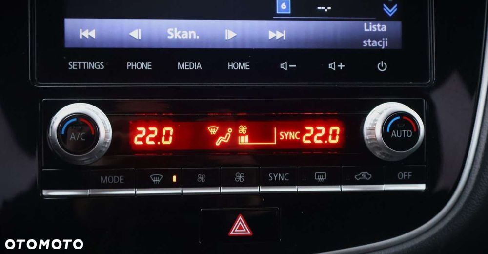 Mitsubishi Outlander - 33