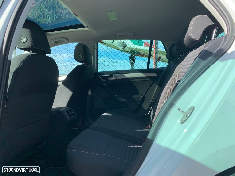 VW Golf 1.6 TDi R-Line - 13