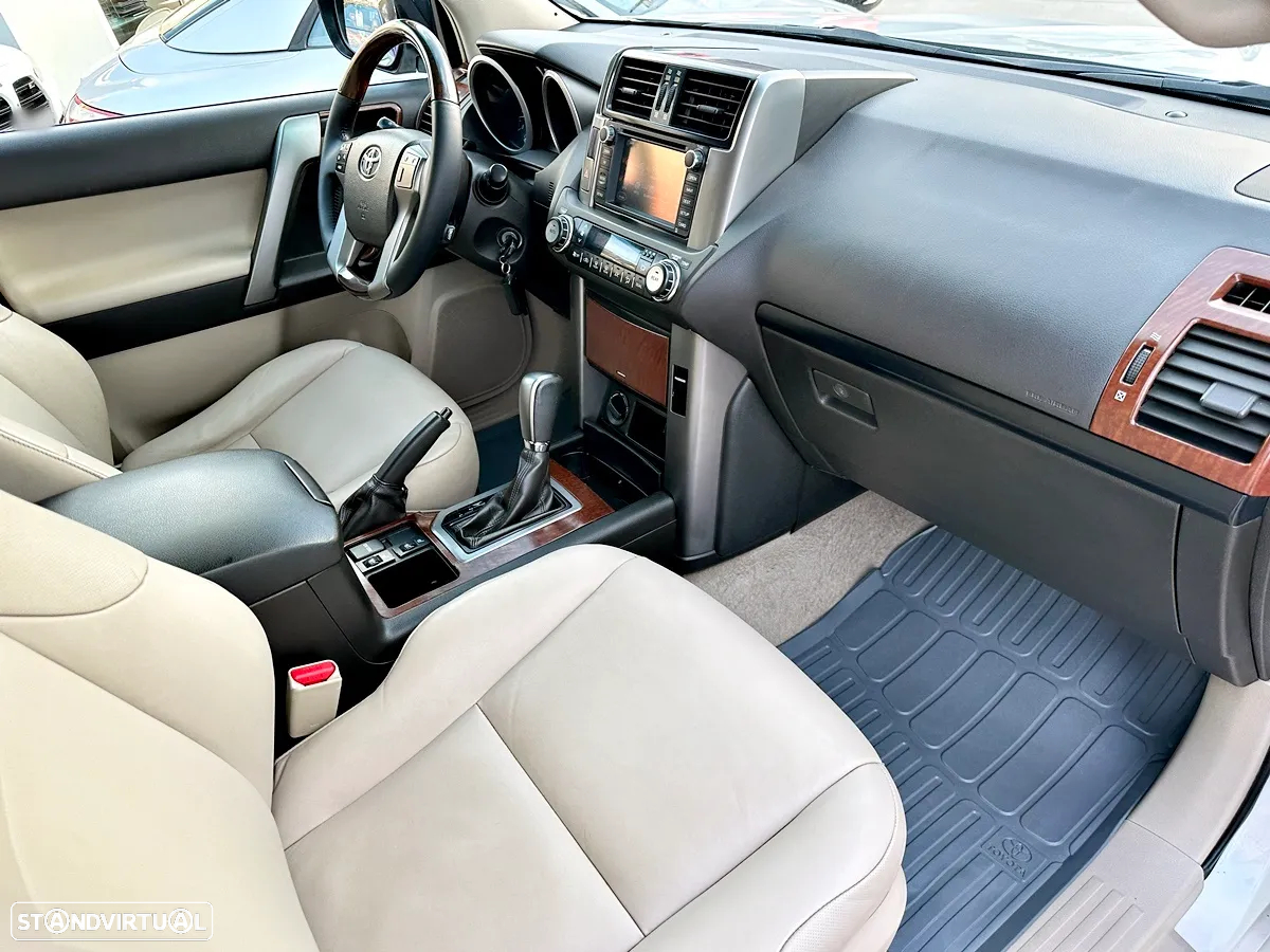 Toyota Land Cruiser Prado - 24