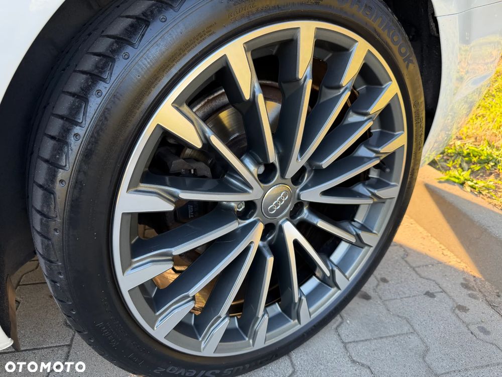 Audi A4 Limousine 2.0 TDI ultra S tronic sport - 16