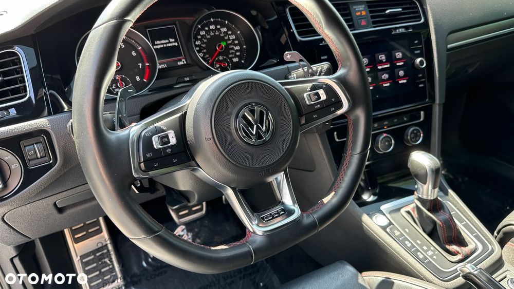 Volkswagen Golf - 20