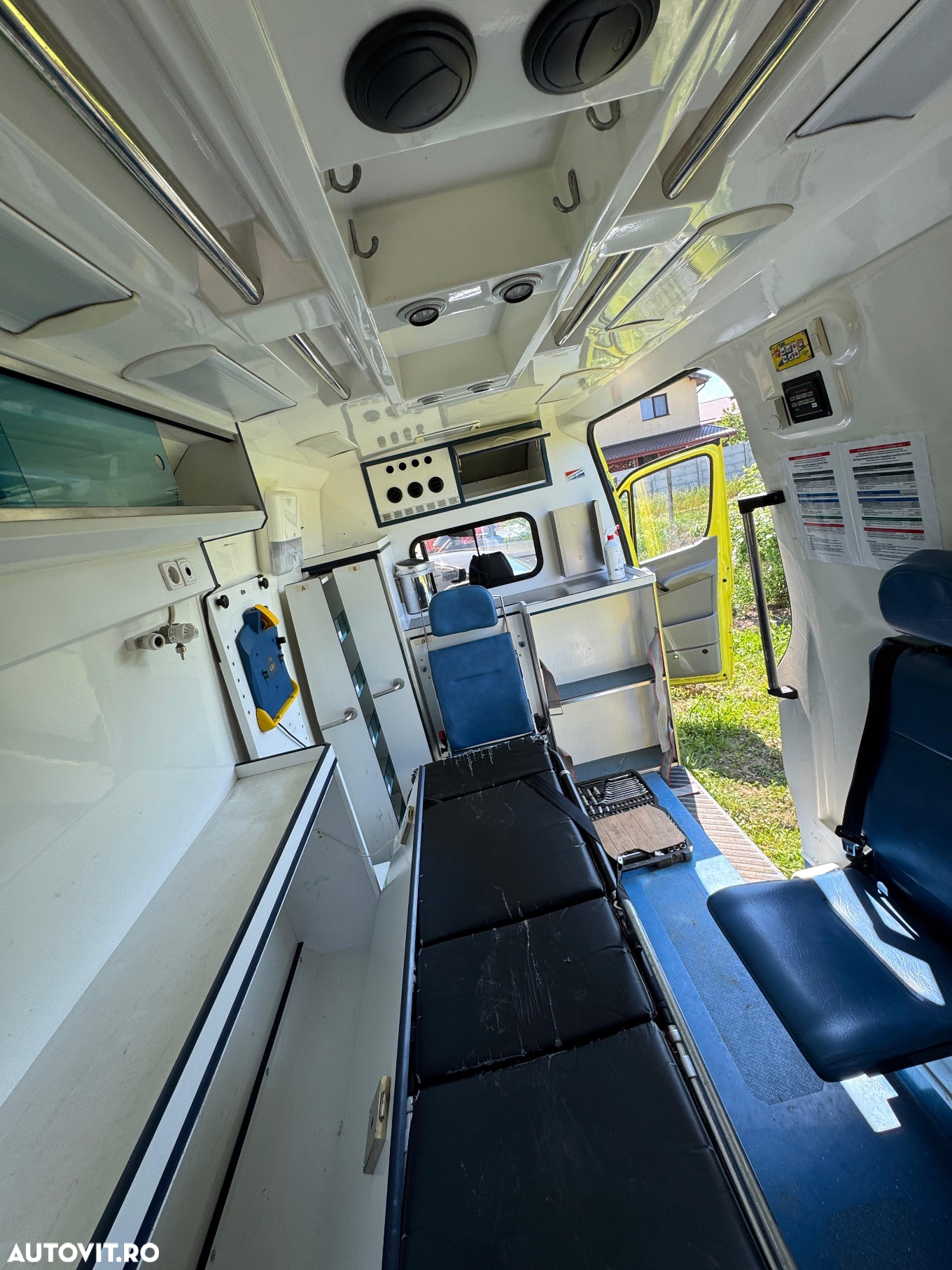 Mercedes-Benz Sprinter - 12