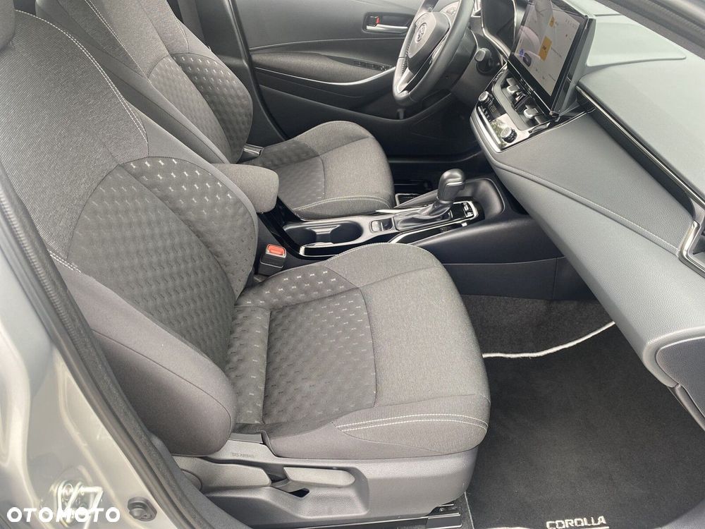 Toyota Corolla - 16
