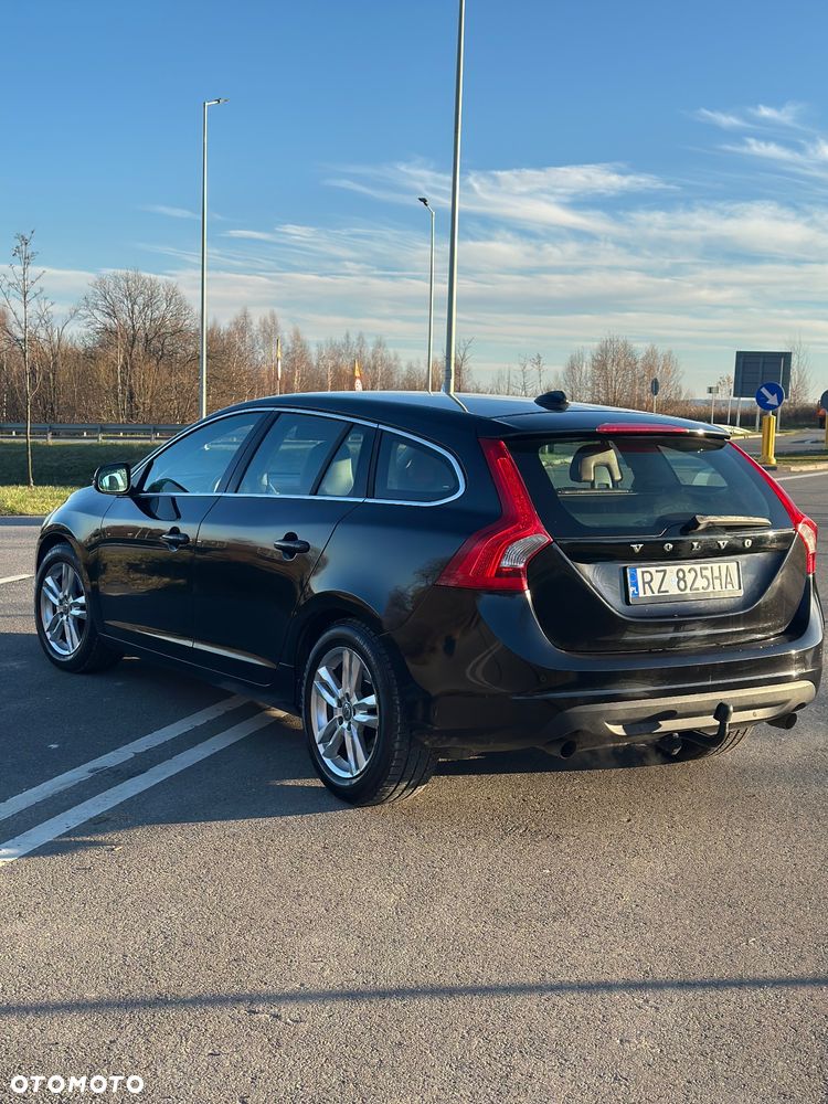 Volvo V60 T3 Summum - 20