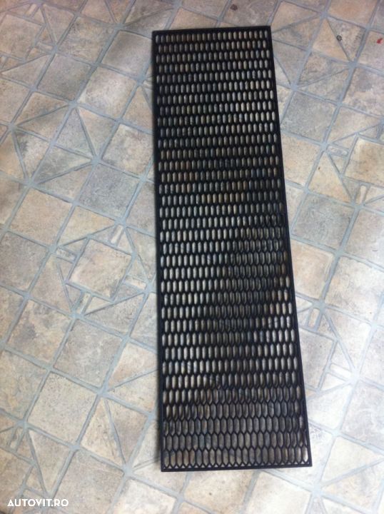 Grila plastic auto fagure miere 120X40 - 1