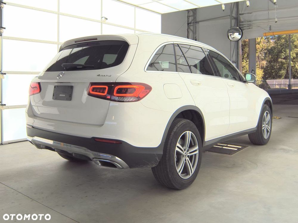 Mercedes-Benz GLC 300 4Matic 9G-TRONIC Exclusive - 5