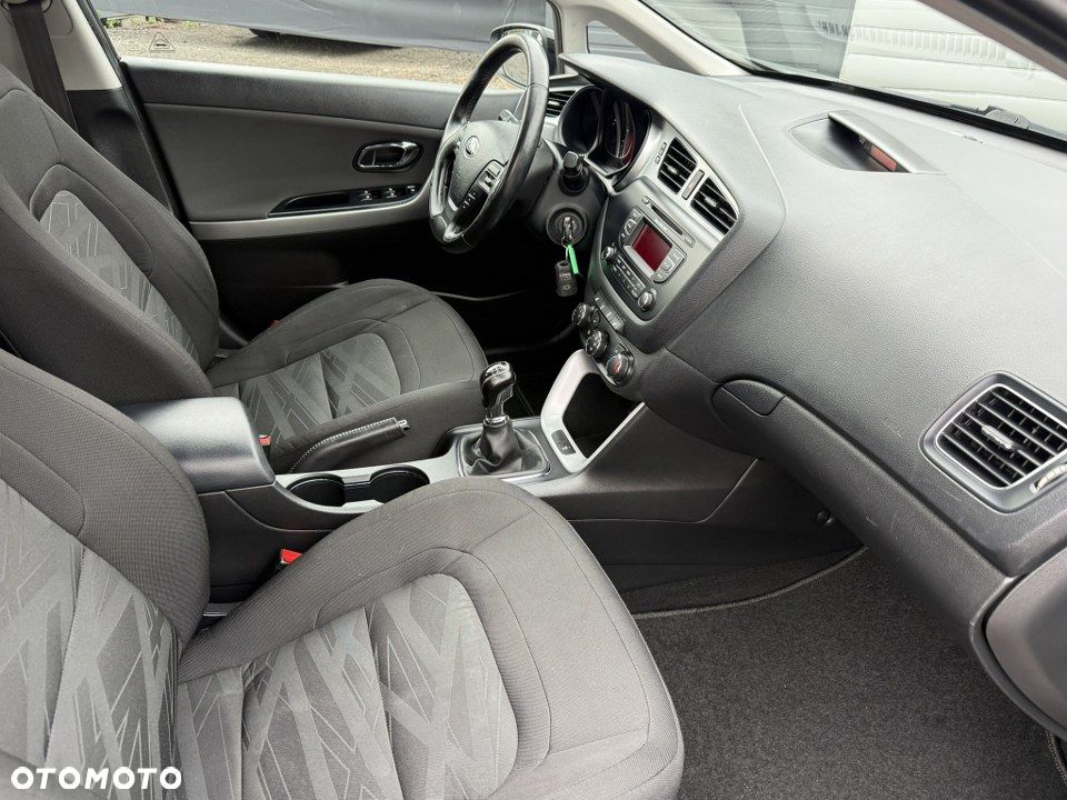 Kia Ceed 1.6 GDI Dream-Team Edition - 28