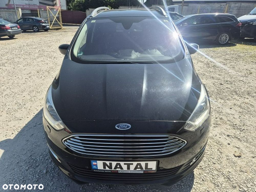 Ford Grand C-MAX - 17