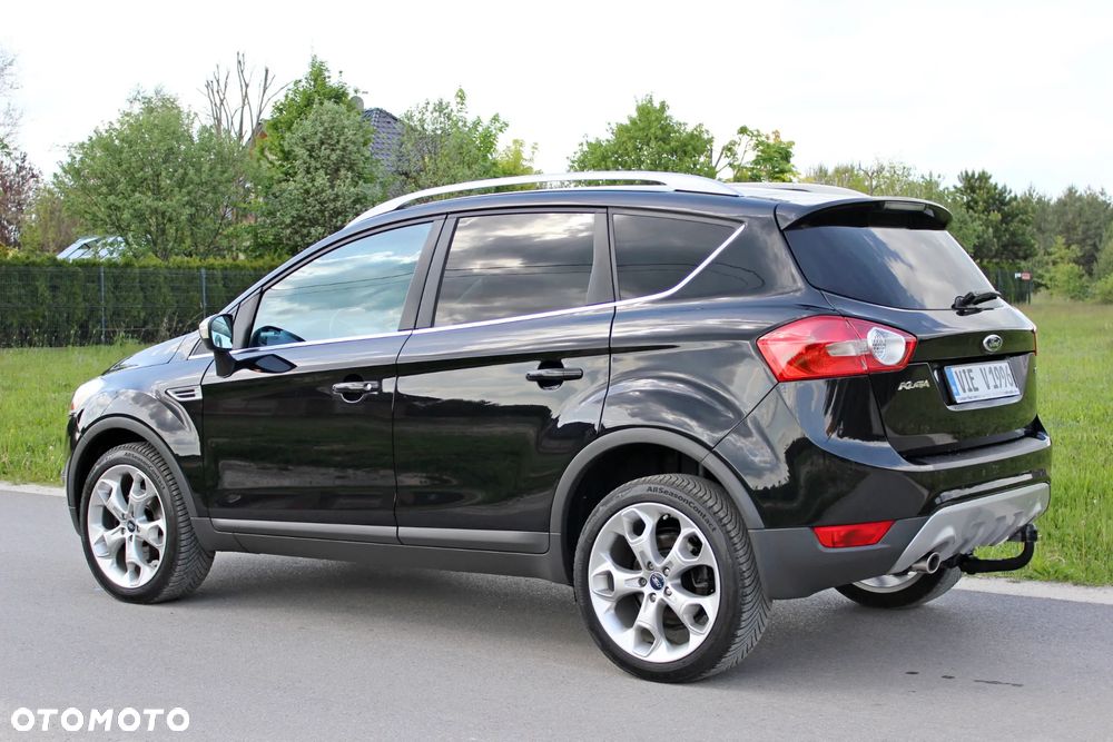 Ford Kuga 2.0 TDCi 2x4 Titanium - 8