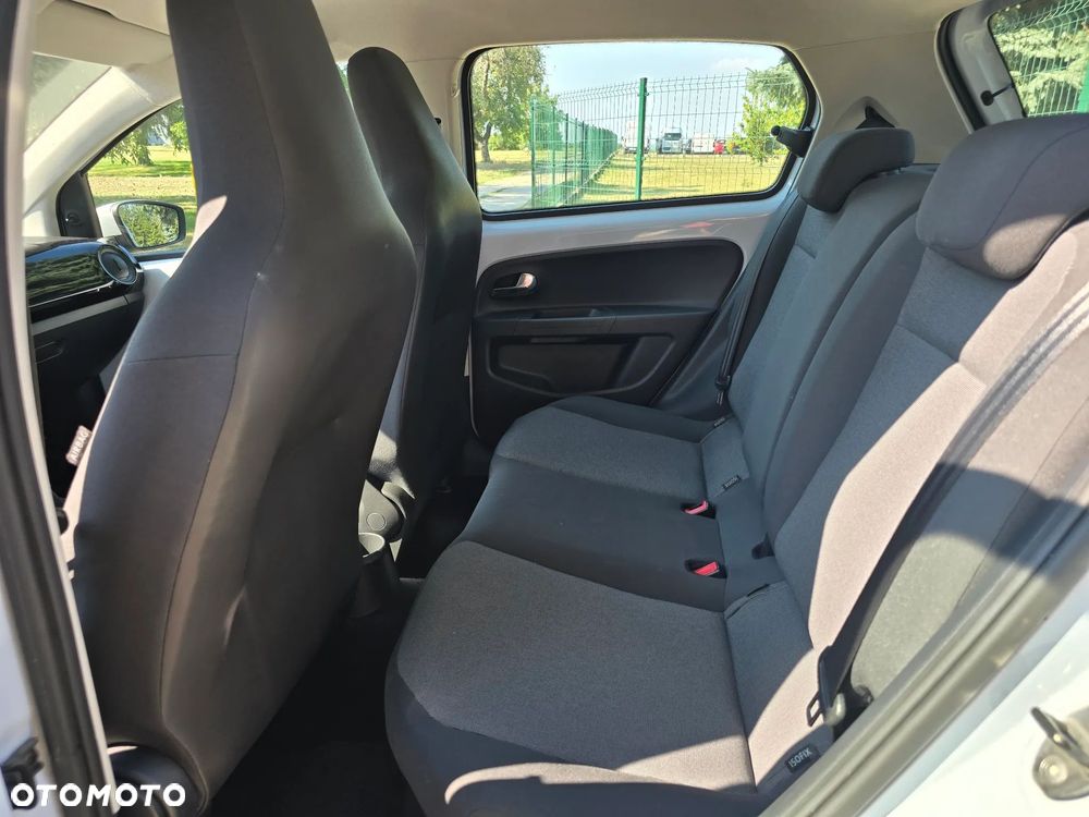 Volkswagen up! - 13