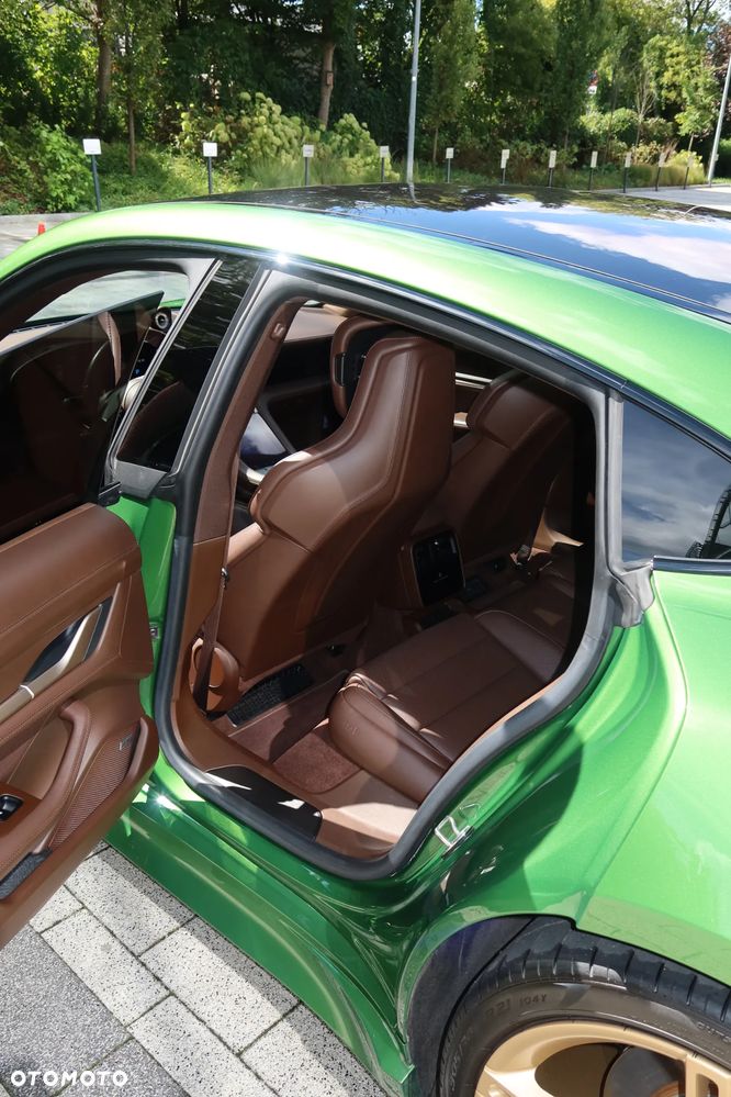 Porsche Taycan - 24
