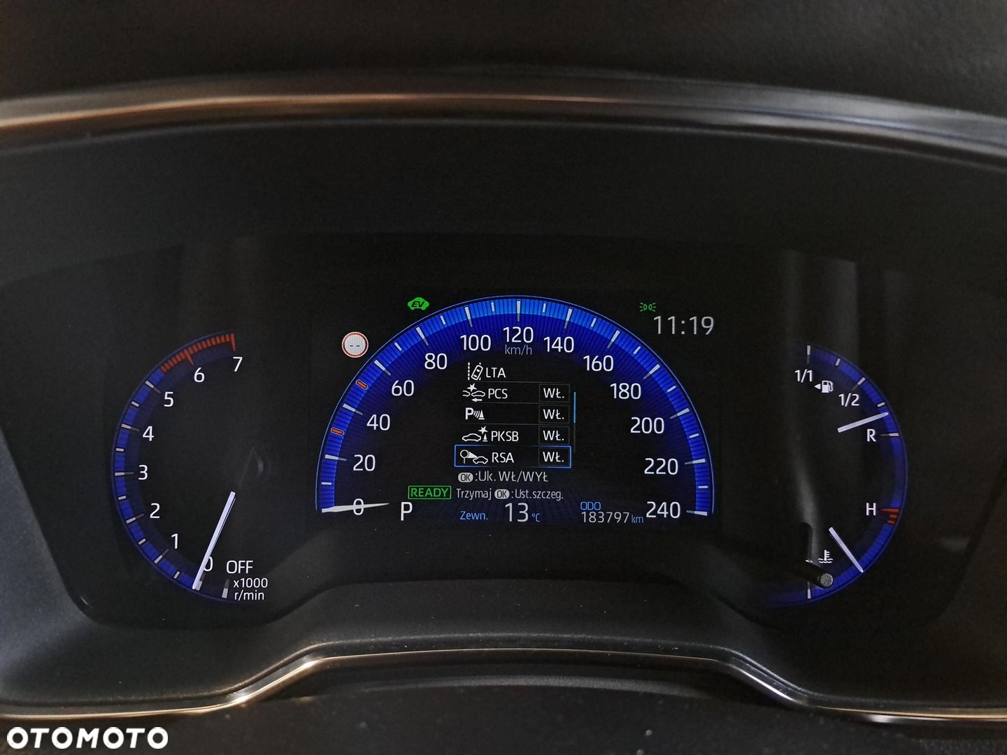 Toyota Corolla 1.8 Hybrid Comfort - 33
