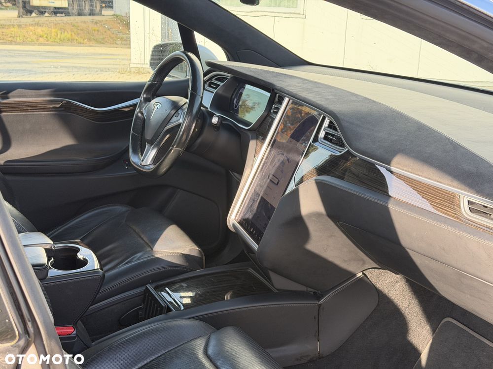 Tesla Model X Long Range Plus - 13