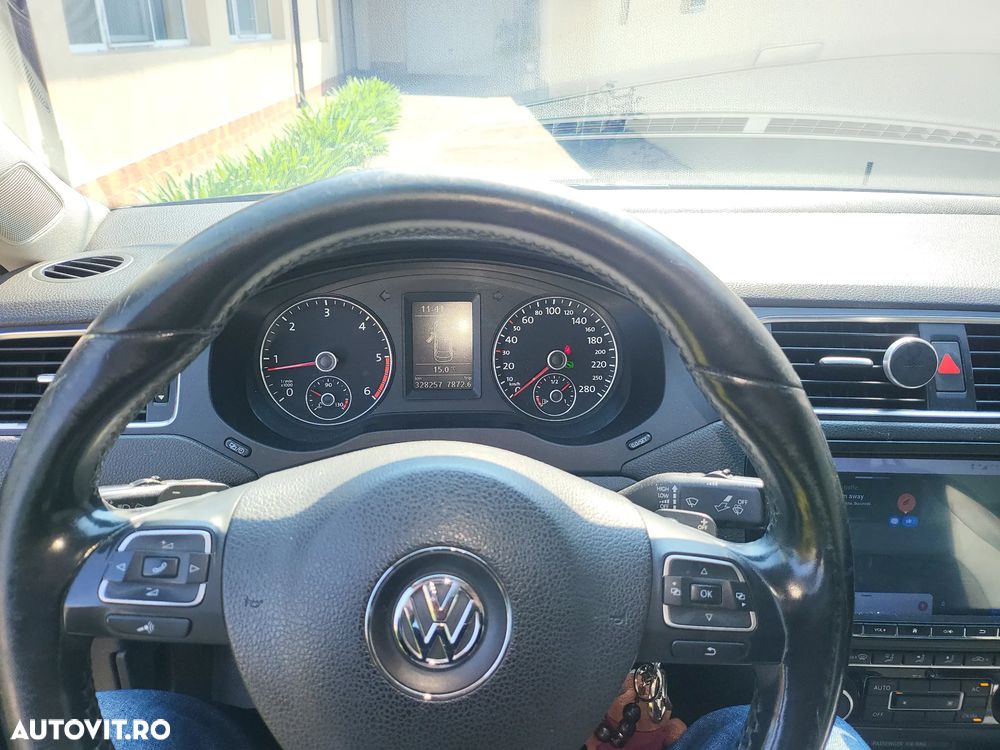 Volkswagen Jetta 1.6 TDI DSG Highline - 10