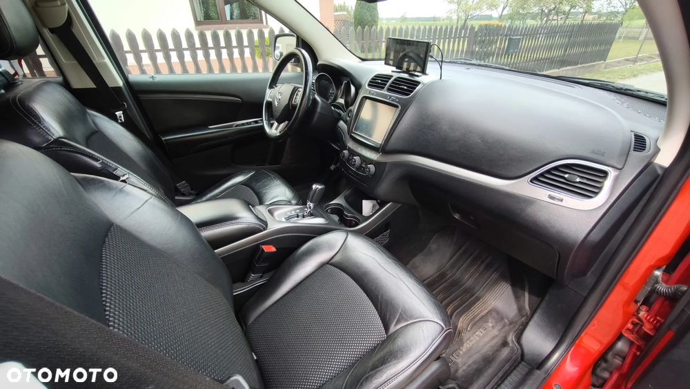Dodge Journey 2.7 V6 R/T - 17