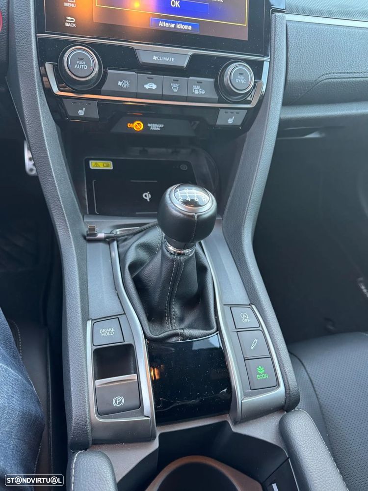 Honda Civic 1.0 i-VTEC Executive Premium - 18