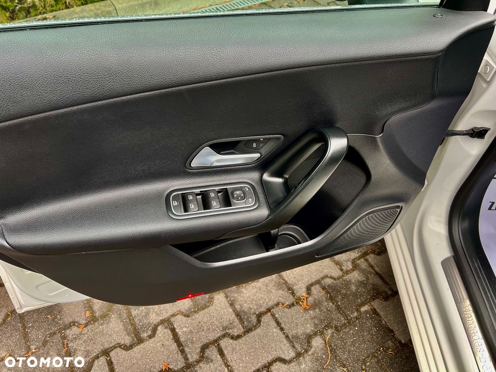 Mercedes-Benz Klasa A 200 d Style - 18