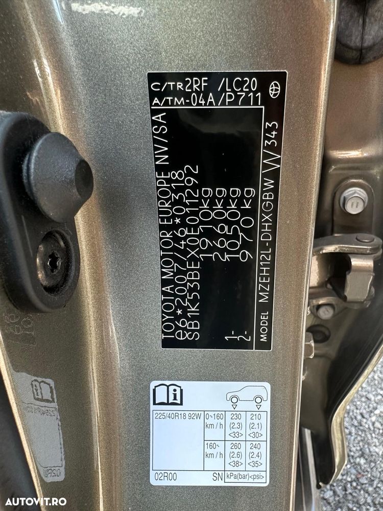 Toyota Corolla - 14
