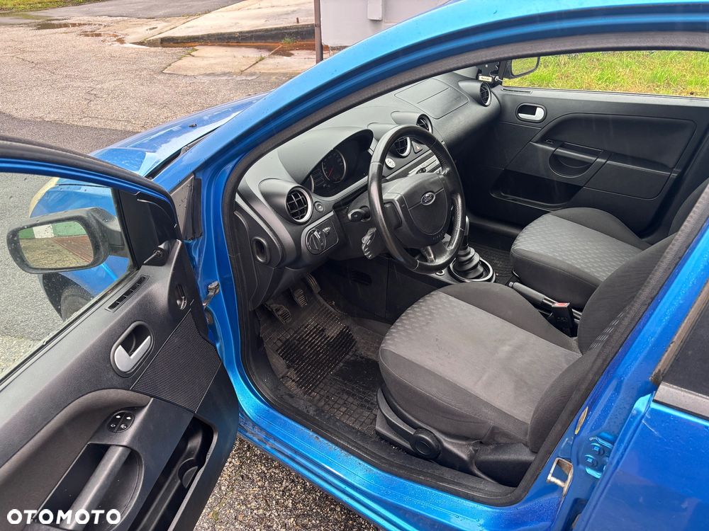 Ford Fiesta - 6