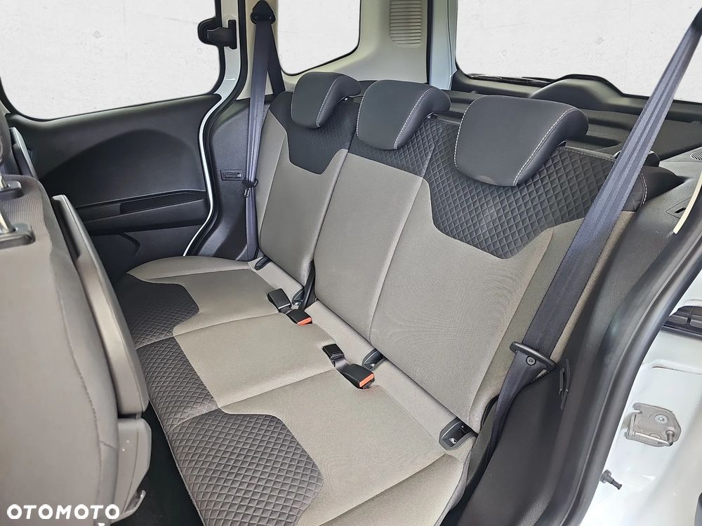 Ford Tourneo Courier 1.5 TDCi Trend - 20