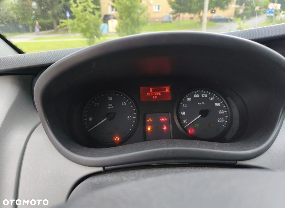 Opel Vivaro - 13