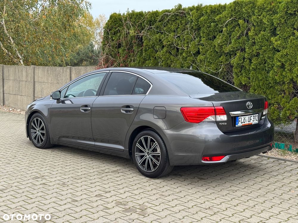 Toyota Avensis 2.0 D-4D Executive - 9