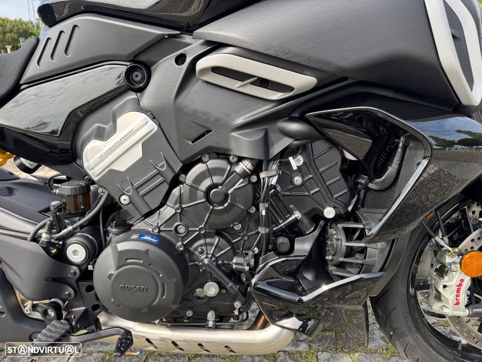 Ducati Diavel V4 Thrilling Black - 17