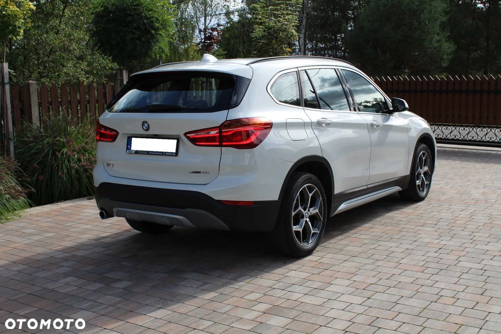 BMW X1 sDrive18i xLine - 2