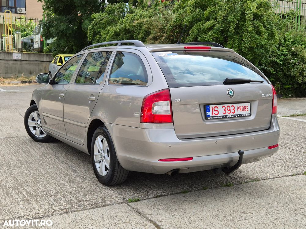 Skoda Octavia 1.6 TDI DPF Ambiente - 5