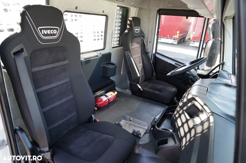 Iveco STRALIS 460 / 6X2 / LIVRARE 8,1 m + HDS FASSI. F185 CAPACITATE MAXIMĂ DE ÎNCĂRCARE 5.500 KG / RADIOCOMANDĂ / ROTATOARE - 33