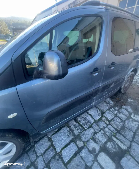 Porta Lateral Esquerda Citroen Berlingo/Peugeot Partner 2013 - 2