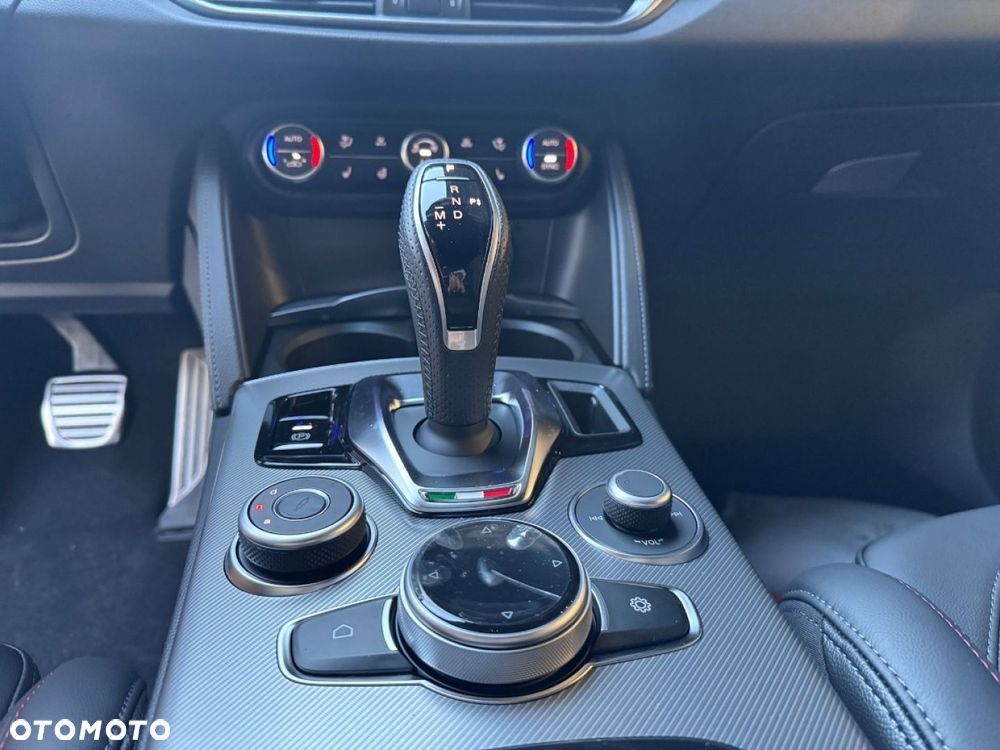 Alfa Romeo Giulia - 13