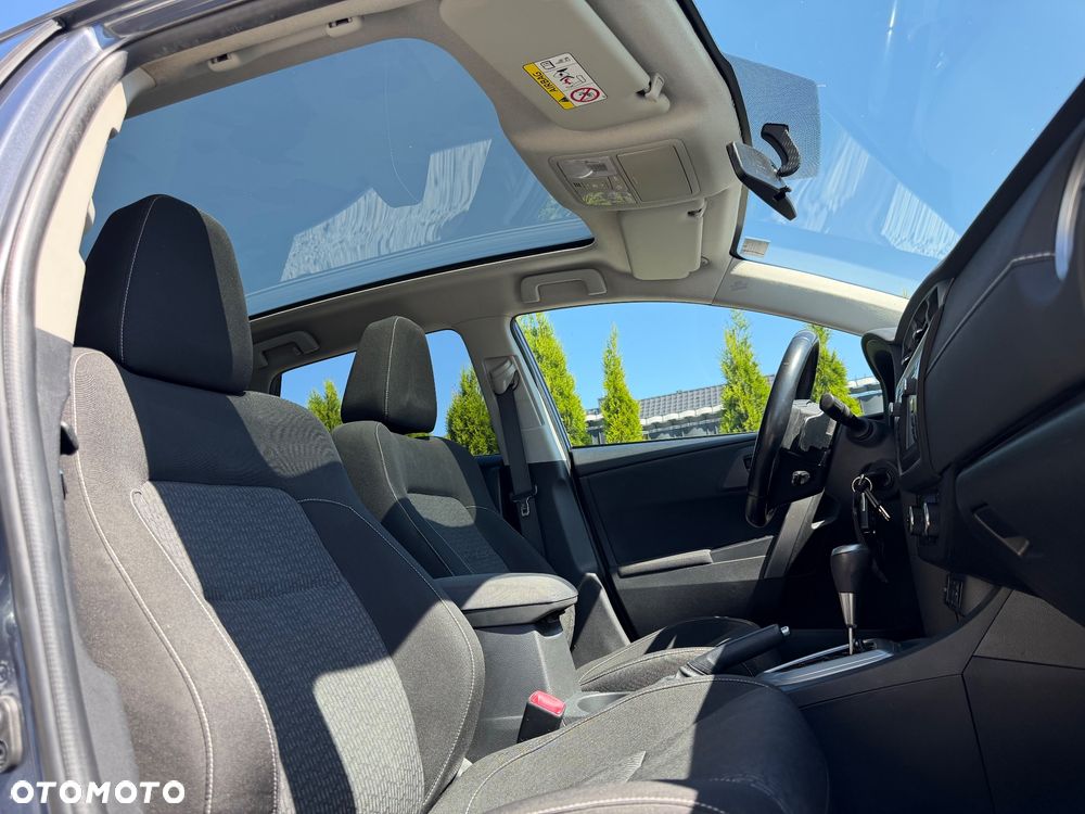 Toyota Auris 1.6 MultiMode Executive - 21