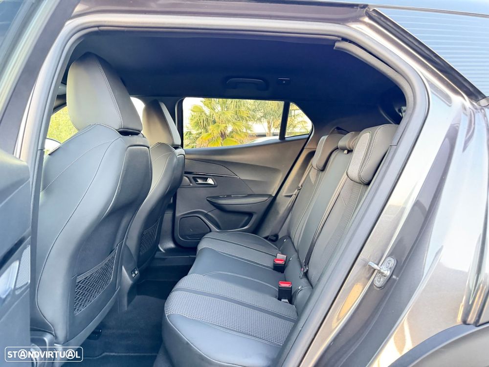 Peugeot 2008 1.2 PureTech GT Line - 24