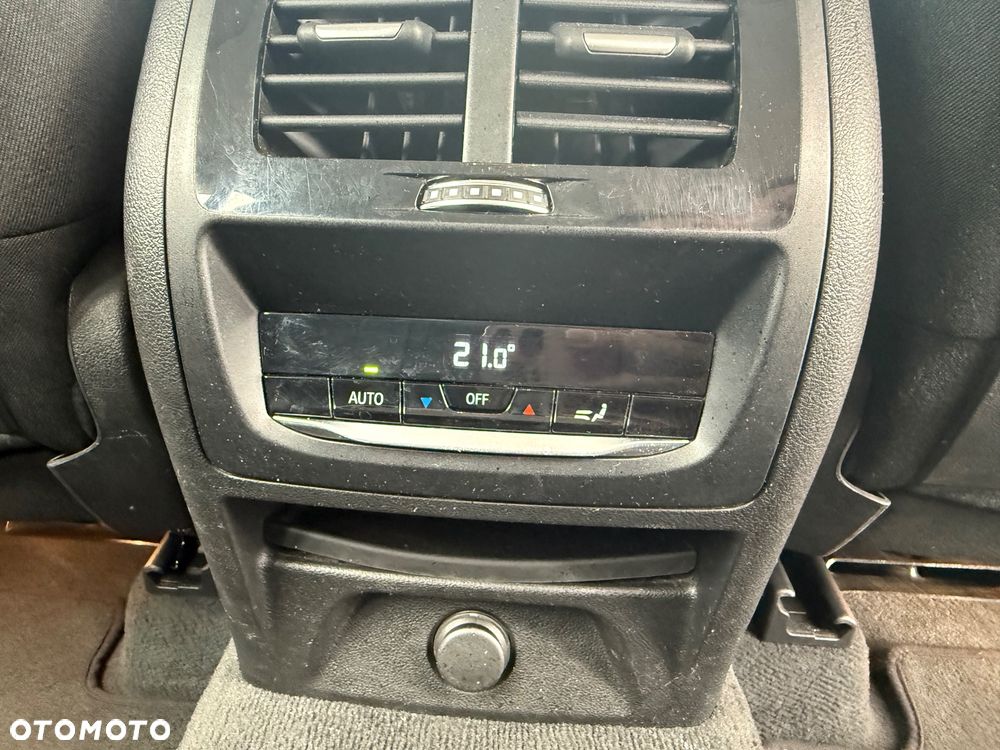 BMW X3 xDrive20d Advantage - 27