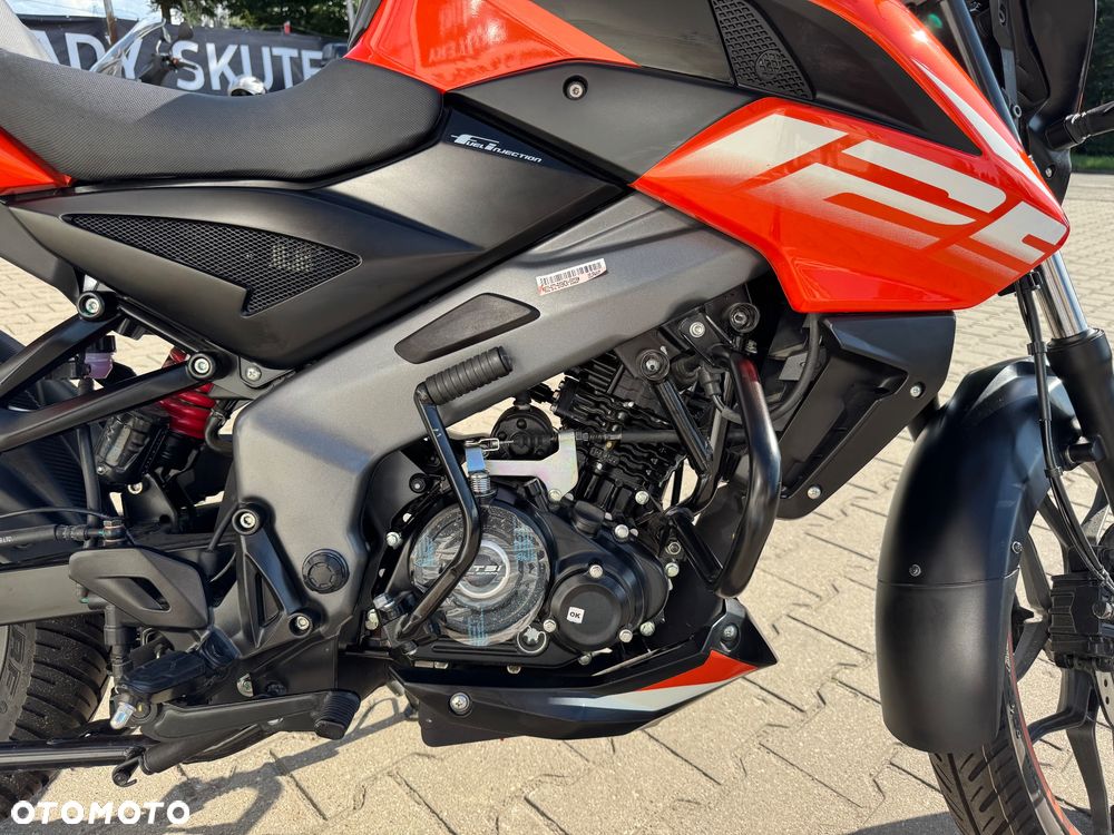 Bajaj Pulsar - 11