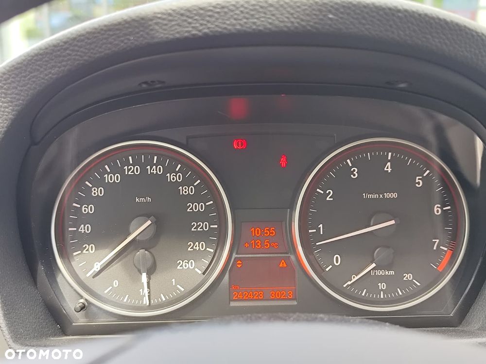 BMW Seria 3 325i xDrive Edition Exclusive - 18