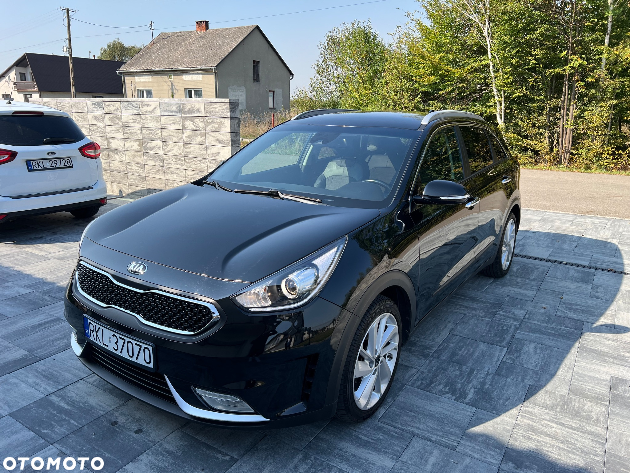 Kia Niro 1.6 GDI Hybrid L Business Line - 19