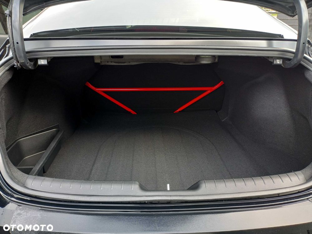 Hyundai Elantra - 8