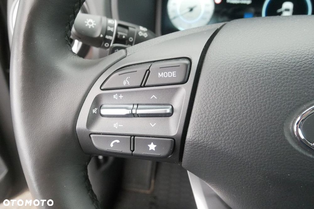 Hyundai Kona 64kWh Executive - 29