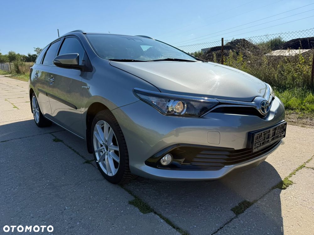 Toyota Auris 1.8 HSD Luna - 22
